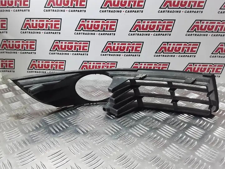 Volkswagen PASSAT B6 (2005 - 2010) 3C0853665A Решетка противотуманной фары — фото 3