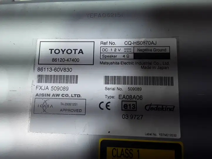 Toyota Prius (XW30) (2009 - 2015) 8612047400 Магнитола / мультимедийная система — фото 2