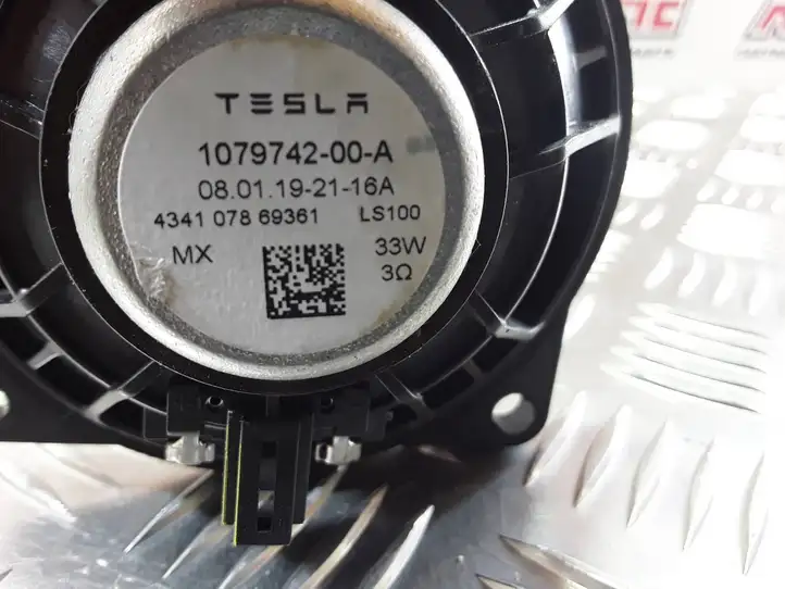 Tesla Model 3 (2017 - 2023) 107974200A Динамики передних дверей — фото 3