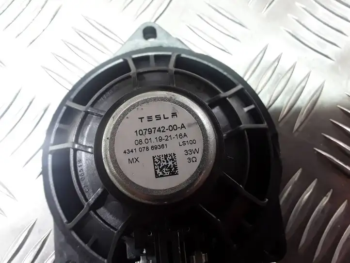 Tesla Model 3 (2017 - 2023) 107974200A Динамики передних дверей — фото 3