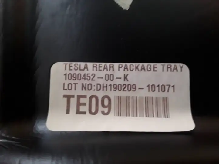 Tesla Model 3 (2017 - 2023) 109045200K Прочие детали салона — фото 3