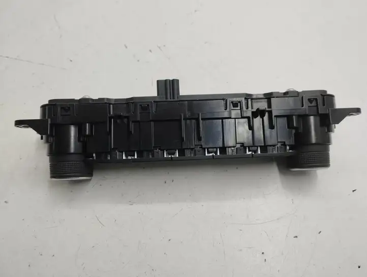 Ford Focus (2019 - )  18K811 Мультимедийный контроллер