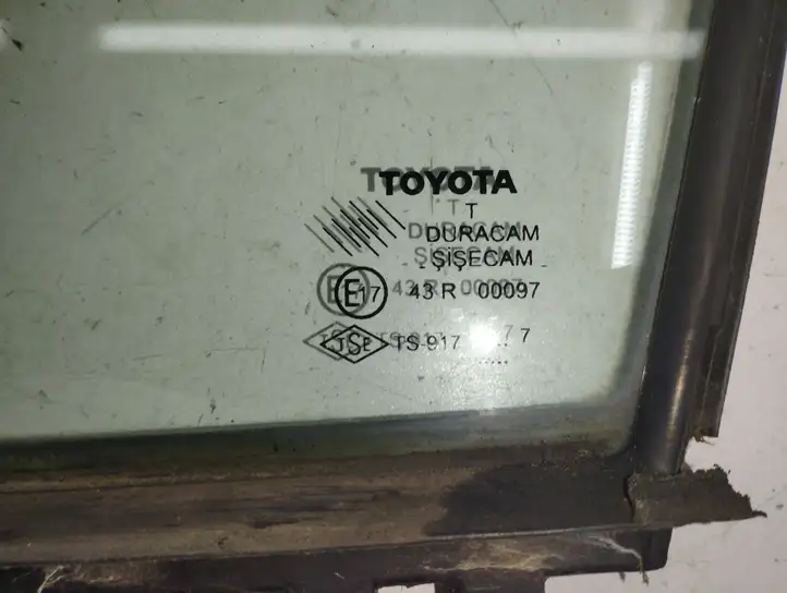 Toyota Corolla Verso AR10 (2004 - 2009) 682460F010 Форточка двери — фото 6