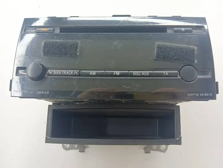 Toyota Prius (XW20) (2003 - 2009) 8612047220 Магнитола / мультимедийная система — фото 1