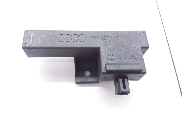 Audi A4 S4 B8 8K (2011 - 2015) 8K0907247 Усилитель антенны — фото 1