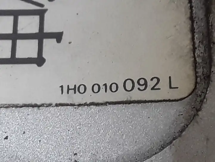 Audi A3/S3 8L (2000 - 2003) 1H0010092L Крышка топливного бака — фото 2
