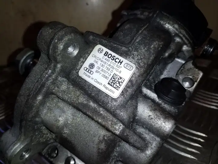 Skoda Octavia Mk3 (5E) (2013 - 2019) 0445010537 Топливный насос — фото 4