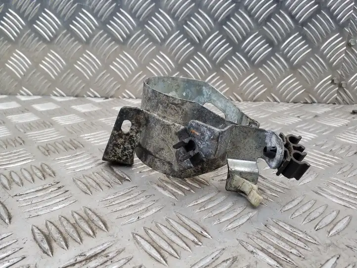 Nissan X-Trail T31 (2007 - 2014) Кронштейн топливного фильтра — фото 4
