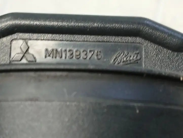 Mitsubishi Colt (2004 - 2008) MN139376 Крышка топливного бака — фото 2