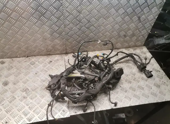 Mercedes-Benz CLA C117,X117,W117 (2013 - 2019) Проводка двигателя — фото 2