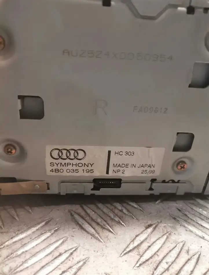 Audi A6 S6 C5 4B (2001 - 2004) Магнитола / мультимедийная система — фото 4