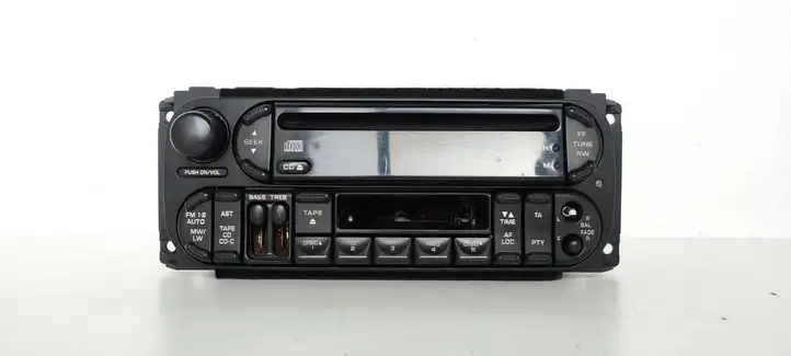 Chrysler Voyager (1996 - 2001) P04858543AG Магнитола / мультимедийная система — фото 1