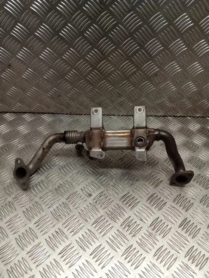 Toyota Corolla Verso AR10 (2004 - 2009) 256800R01000 Охладитель клапана EGR — фото 2
