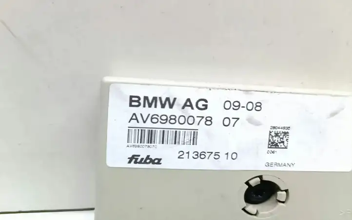 BMW 1 E82 E88 (2007 - 2014) 6980078 Усилитель антенны — фото 2