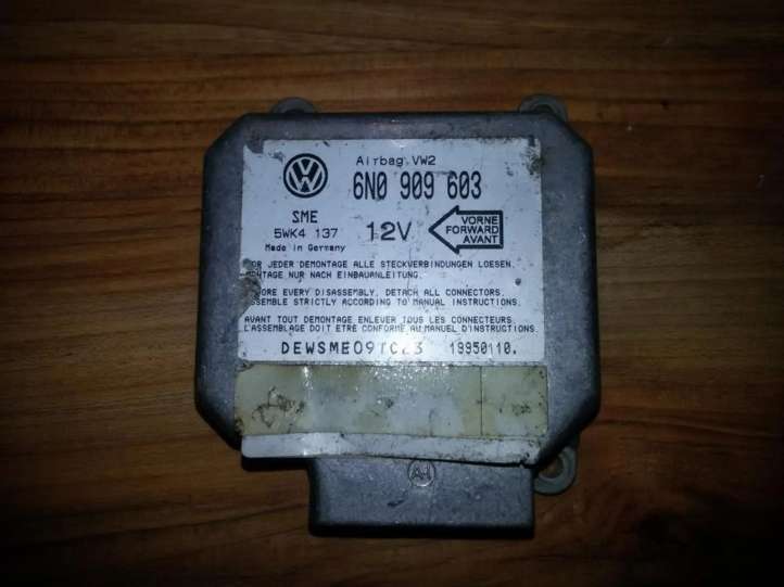 6N0909603 Volkswagen Vento Oro pagalvių valdymo blokas