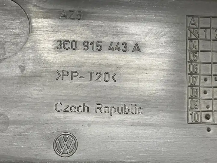 Volkswagen PASSAT B7 (2011 - 2014) 1K0915333 Ящик аккумулятора — фото 10