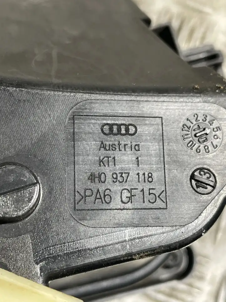 Audi A8 S8 D4 4H (2010 - 2014) 4H0937118 Блок предохранителей (комплект) — фото 4