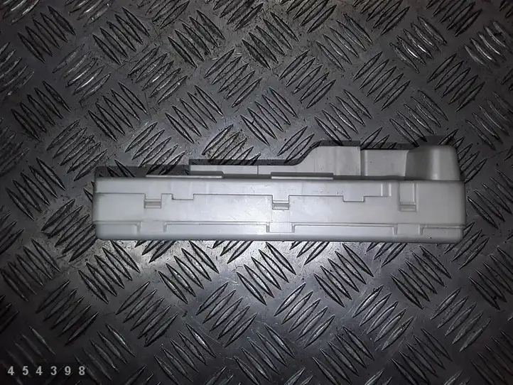 Nissan Murano Z50 (2002 - 2008) 284b71an0a Блок предохранителей — фото 4