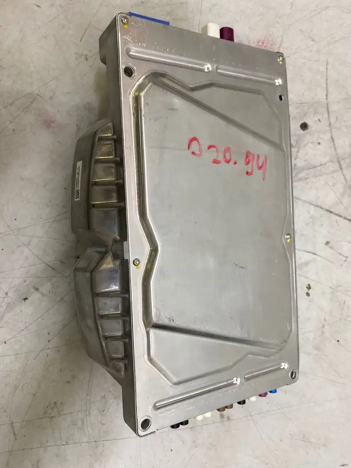 Tesla Model X (2015 - 2021) 150197000A Прочие блоки управления — фото 2