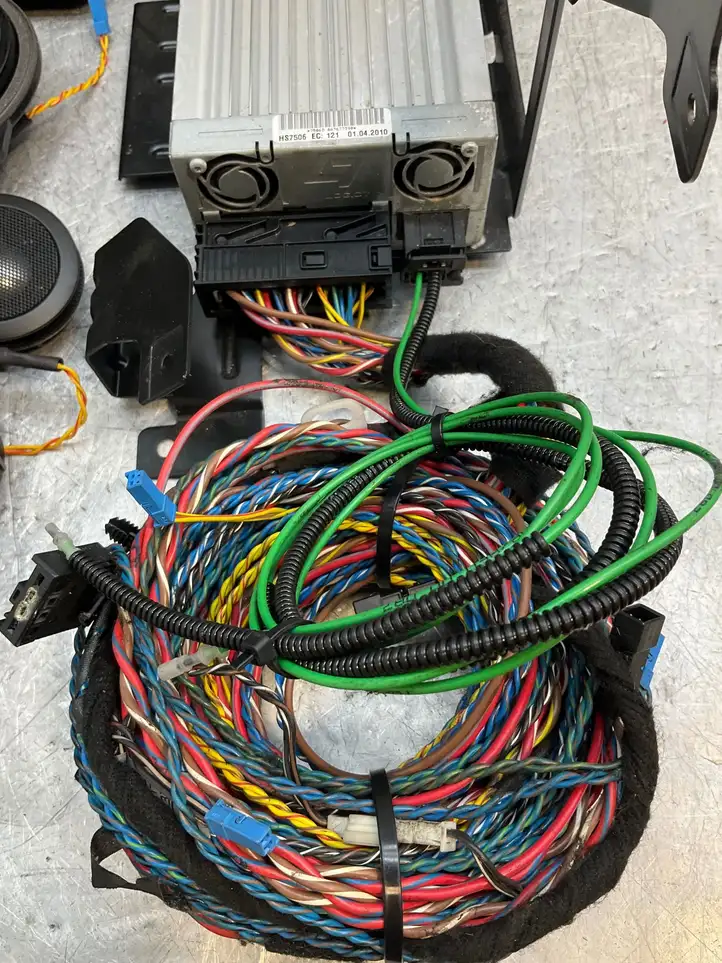 BMW 3 E92 E93 (2005 - 2014) 9218086 Комплект аудиосистемы — фото 2