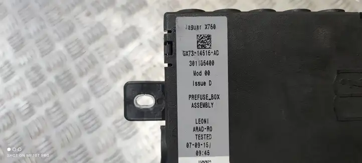 Jaguar XE (2014 - 2019) 301165400 Крышка ящика предохранителей — фото 2