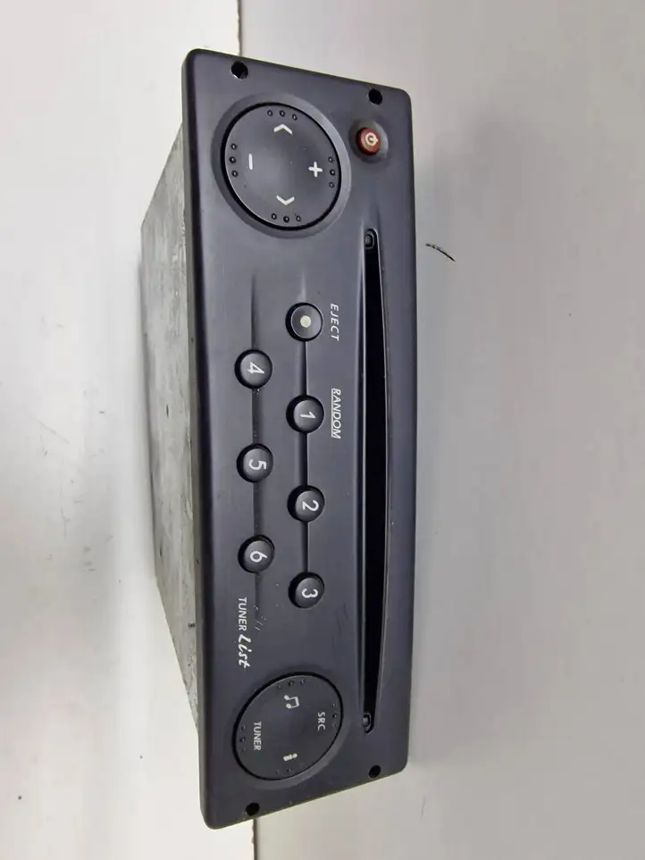 Renault Clio II (1998 - 2001) 22DC27962Z Магнитола / мультимедийная система — фото 1