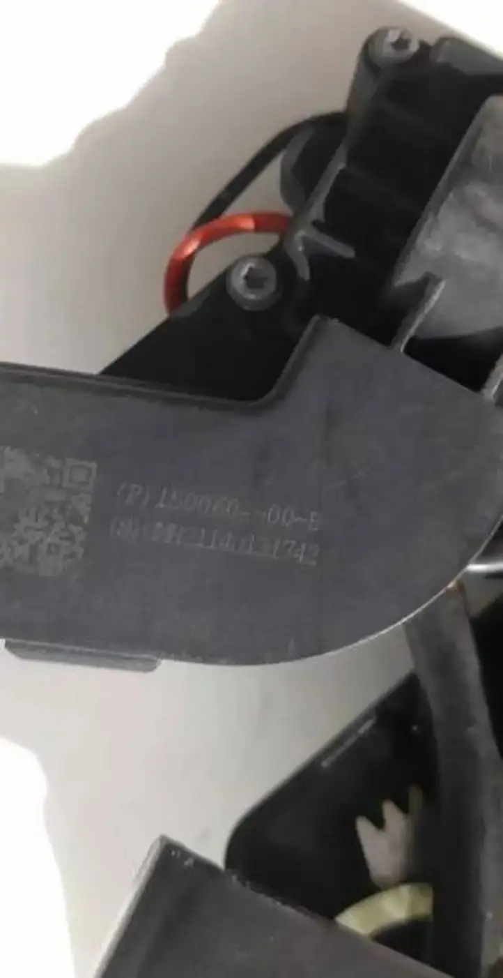 Tesla Model 3 (2017 - 2023) (P)150060-00-E Датчик открытия багажника — фото 3