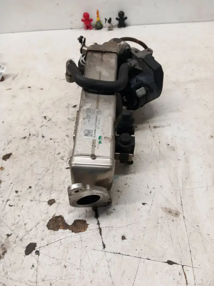 BMW 3 F30 F35 F31 (2012 - 2018) 7810751 Охладитель клапана EGR — фото 4