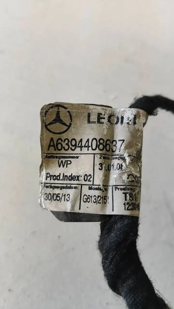 Mercedes-Benz Vito Viano W639 (2010 - 2015) A6394408637 Проводка парктроников — фото 9