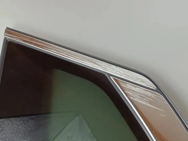 SsangYong Rexton (2017 - ) Заднее боковое стекло — фото 3