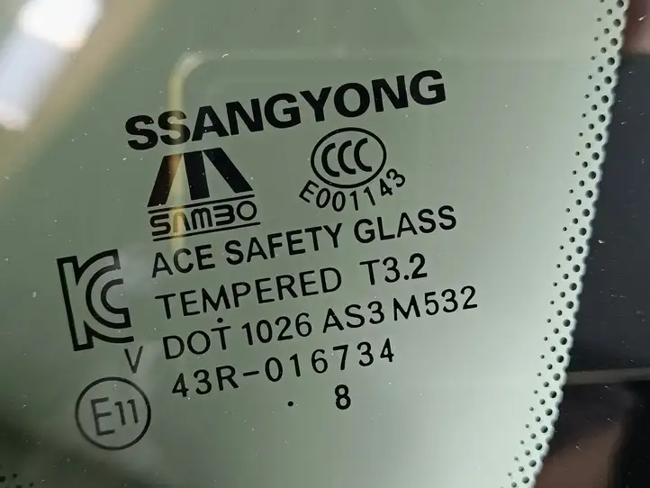 SsangYong Rexton (2017 - ) Заднее боковое стекло — фото 2