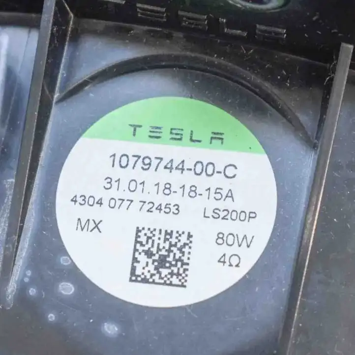Tesla Model 3 (2017 - 2023) 107974400C Динамики передних дверей — фото 6