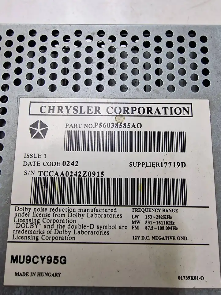 Chrysler Voyager (2004 - 2007) P56038585A0 Магнитола / мультимедийная система — фото 4