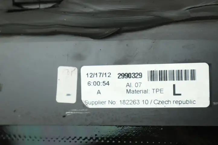 BMW X1 E84 (2009 - 2015) 2990329 Заднее боковое стекло — фото 6