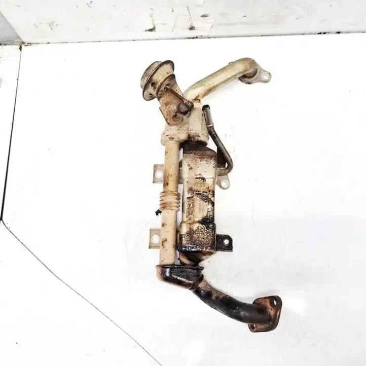 Toyota Corolla Verso AR10 (2004 - 2009) 256800r02000 Охладитель клапана EGR — фото 2