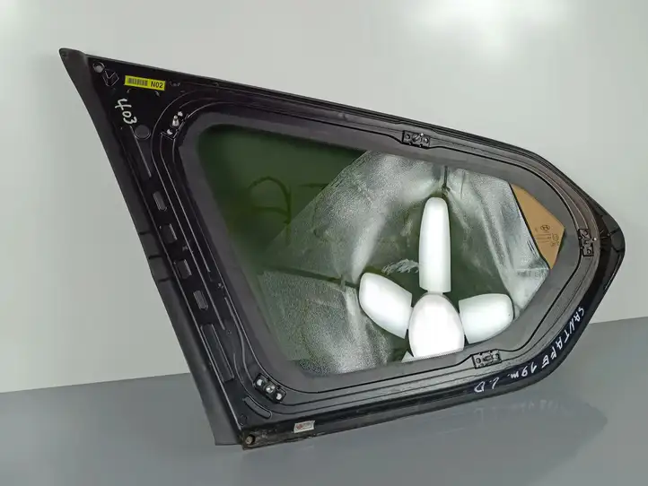 Hyundai Santa Fe (2018 - 2020) Заднее боковое стекло — фото 3