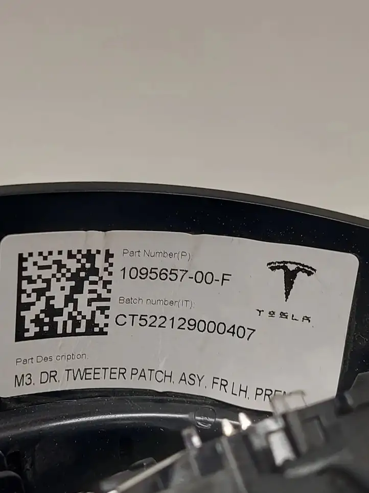 Tesla Model 3 (2017 - 2023) 109565700F Динамики передних дверей — фото 4