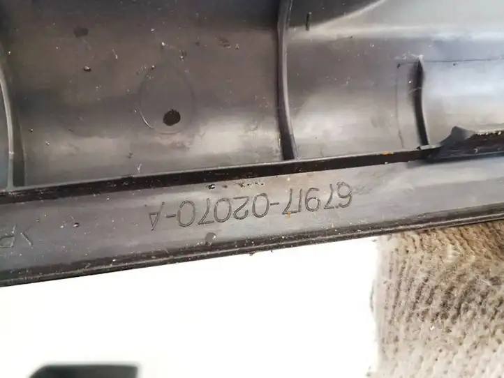 Toyota Corolla E120 E130 (2000 - 2004) 6791702070a Прочие детали салона — фото 3