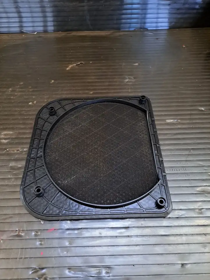 Mini Cooper Countryman R60 (2010 - 2016) 9800513 Решетка сабвуфера — фото 2