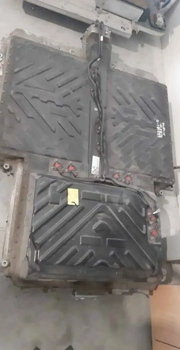 Mercedes-Benz EQC (2018 - ) A2433408201 Модуль аккумуляторной батареи гибридного автомобиля / электромобиля — фото 2