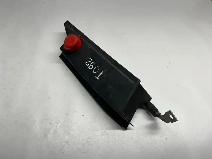 BMW 2 F45 (2014 - 2021) 7290711 Крышка ящика аккумулятора — фото 12