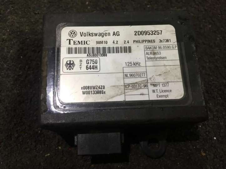 2d0953257 Volkswagen II LT Imobilaizerio valdymo blokas