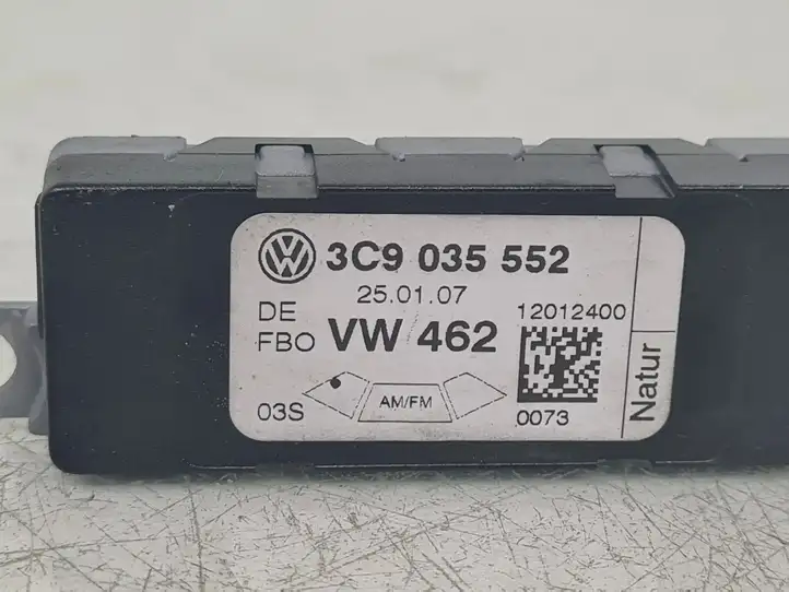 Volkswagen PASSAT B6 (2005 - 2010) 3C9035552 Усилитель антенны — фото 2