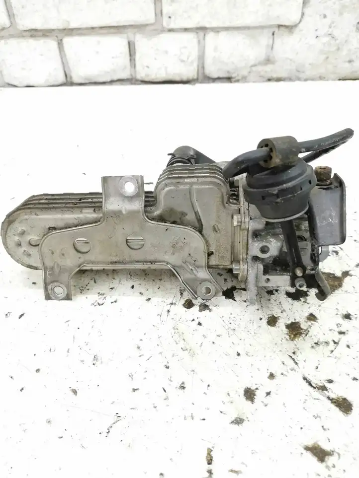 Skoda Octavia Mk2 (1Z) (2004 - 2013) 03G131513AD Охладитель клапана EGR — фото 3