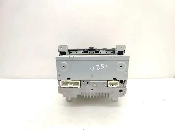 Mazda 6. (2009 - 2012)  GS1E669RXA Радио/ проигрыватель CD/DVD / навигация