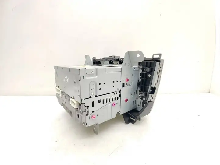 Mazda 6. (2009 - 2012)  GS1E669RXA Радио/ проигрыватель CD/DVD / навигация