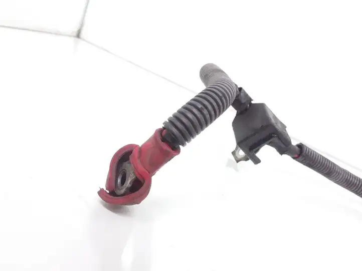 Nissan NV200 (2009 - ) Плюсовой провод аккумулятора — фото 2