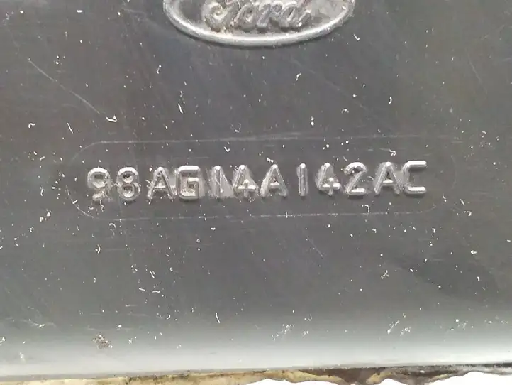 Ford Focus (1998 - 2004) 98AGX14A142AC Блок предохранителей — фото 4