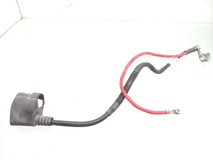 Volkswagen PASSAT B6 (2005 - 2010) 1K0971228L Плюсовой провод аккумулятора — фото 1