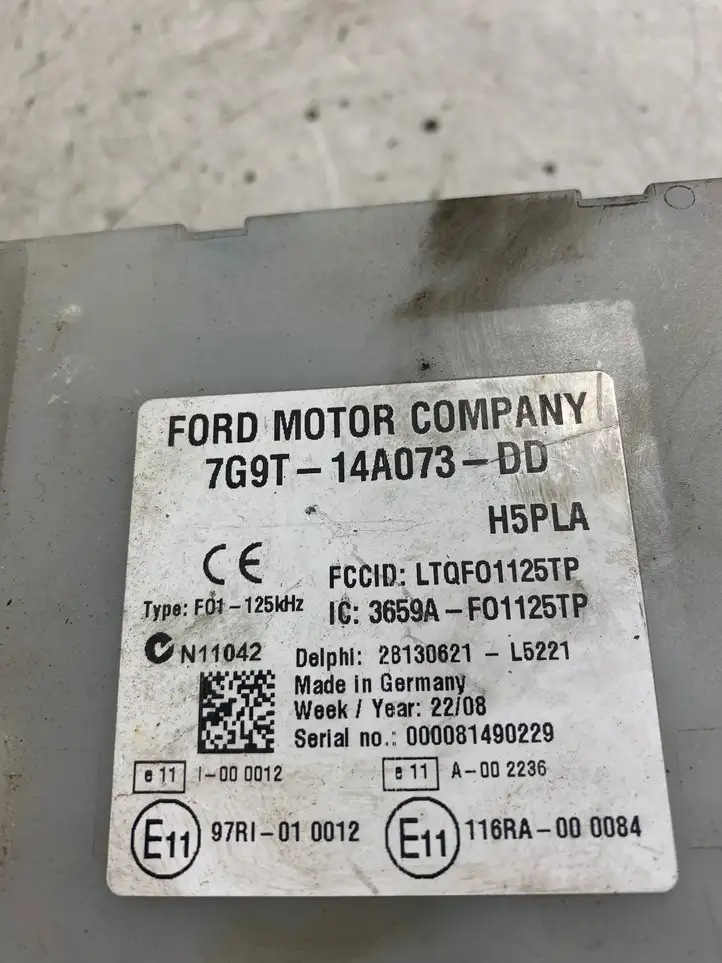 Ford Mondeo MK IV (2007 - 2014) 7G9T14A073DD Блок предохранителей — фото 5